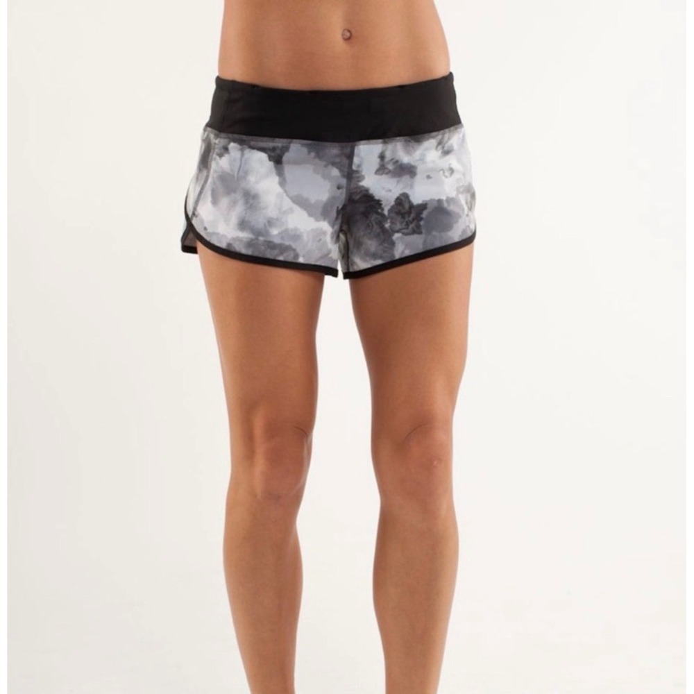 Lululemon Run Speed‎ Shorts in Gray Marble Print Size 6